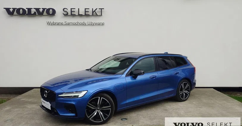 samochody osobowe Volvo V60 cena 199900 przebieg: 35817, rok produkcji 2021 z Golina